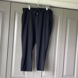 Lulu Lemmon crop pants